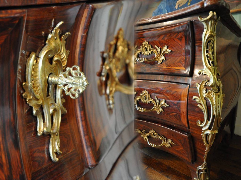 Photo de commode ancienne avec dorure.
