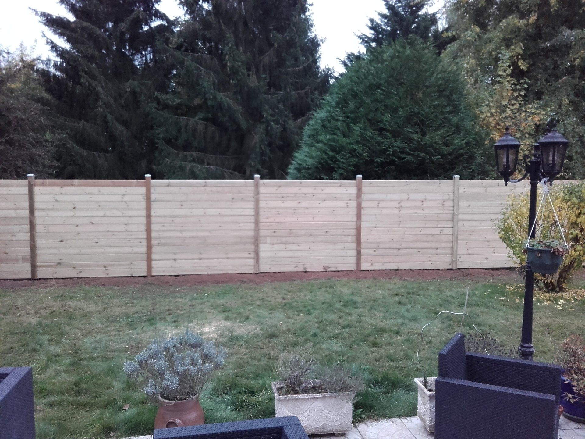 Pose d'occultant en bois