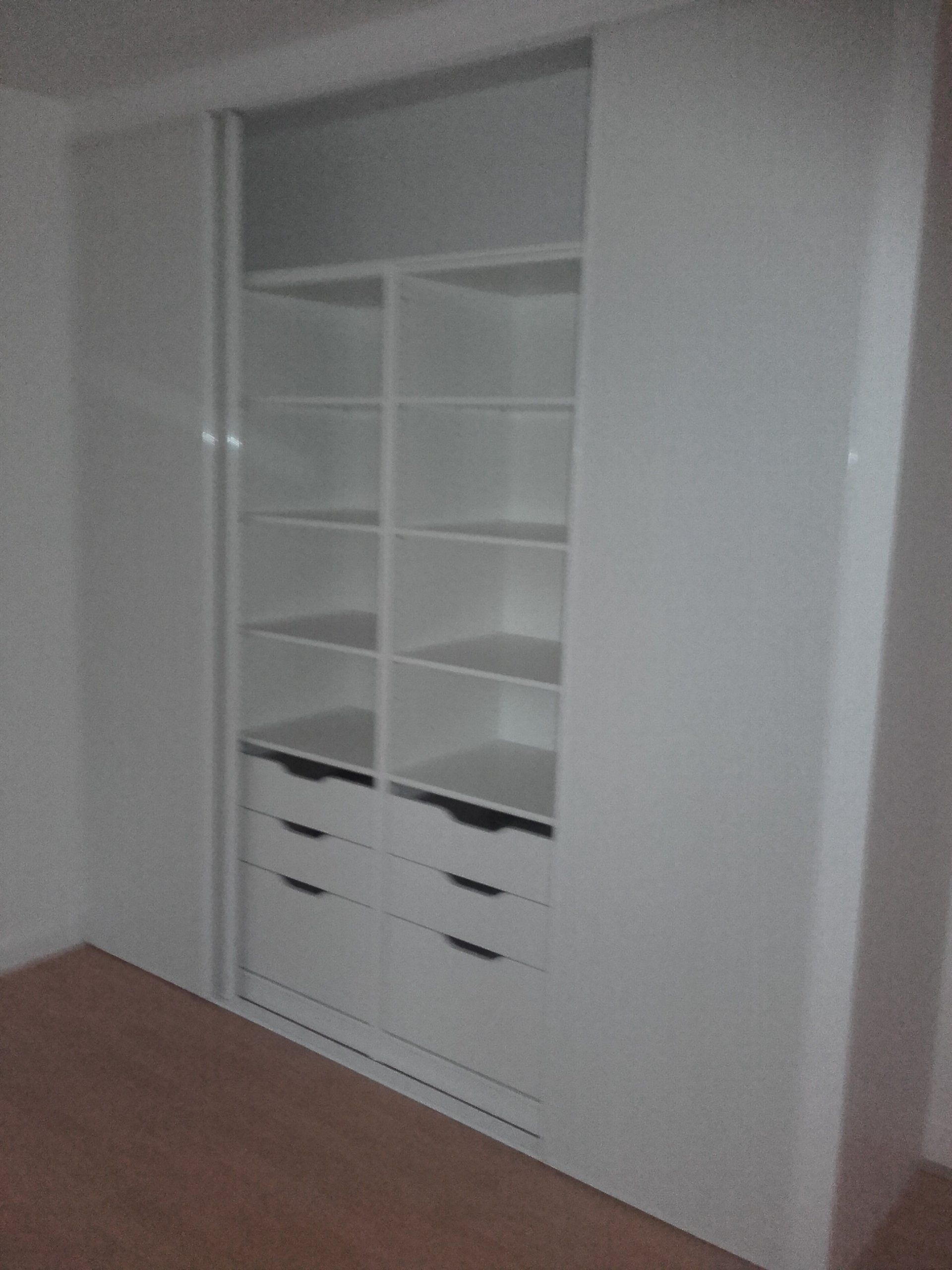 Installation dressing