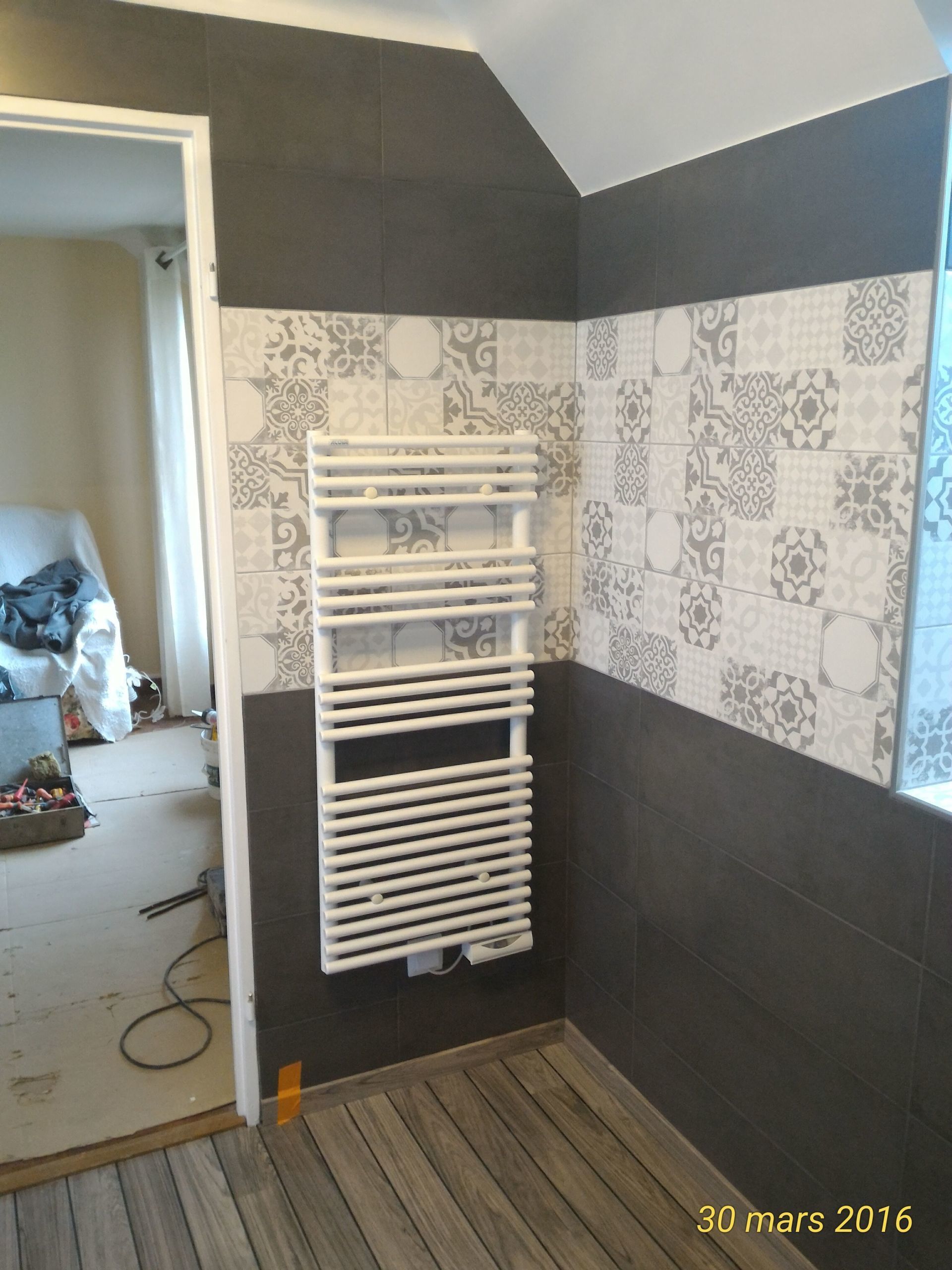 Pose d'un sèche-serviette