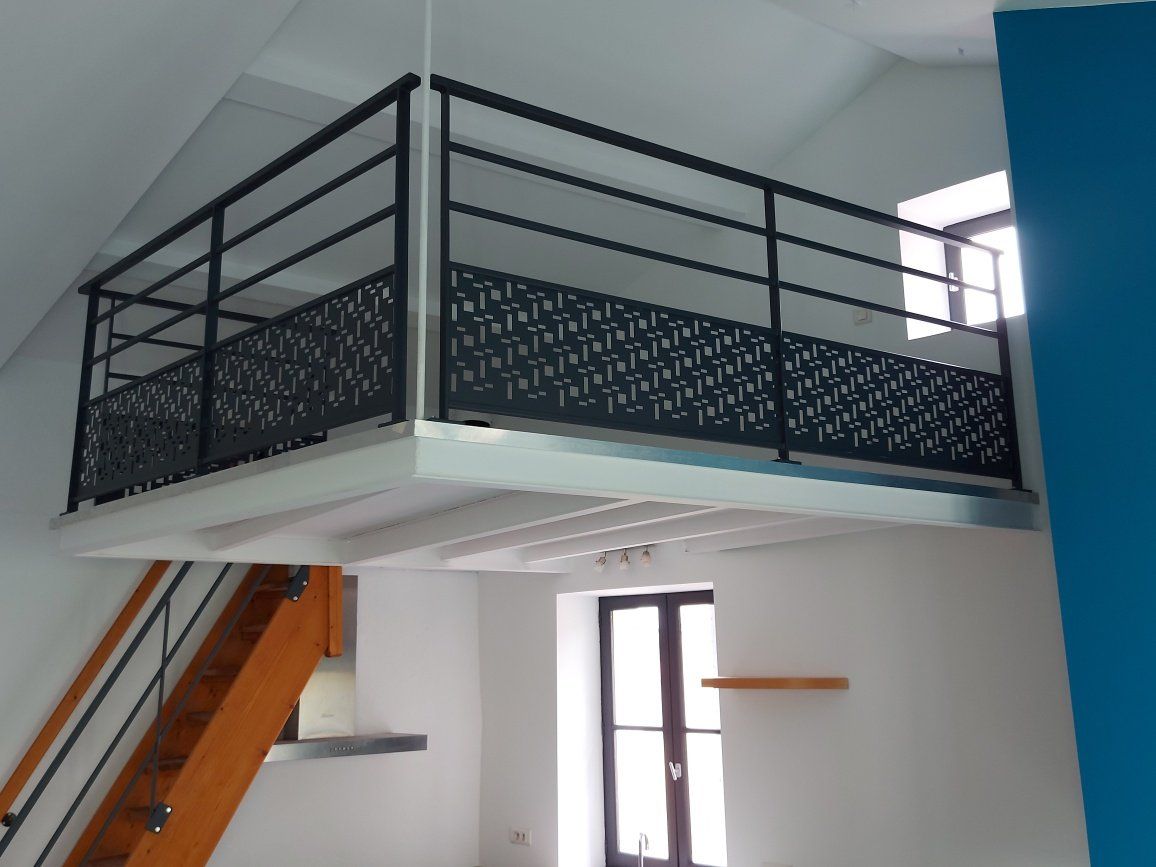 Mezzanine en métal