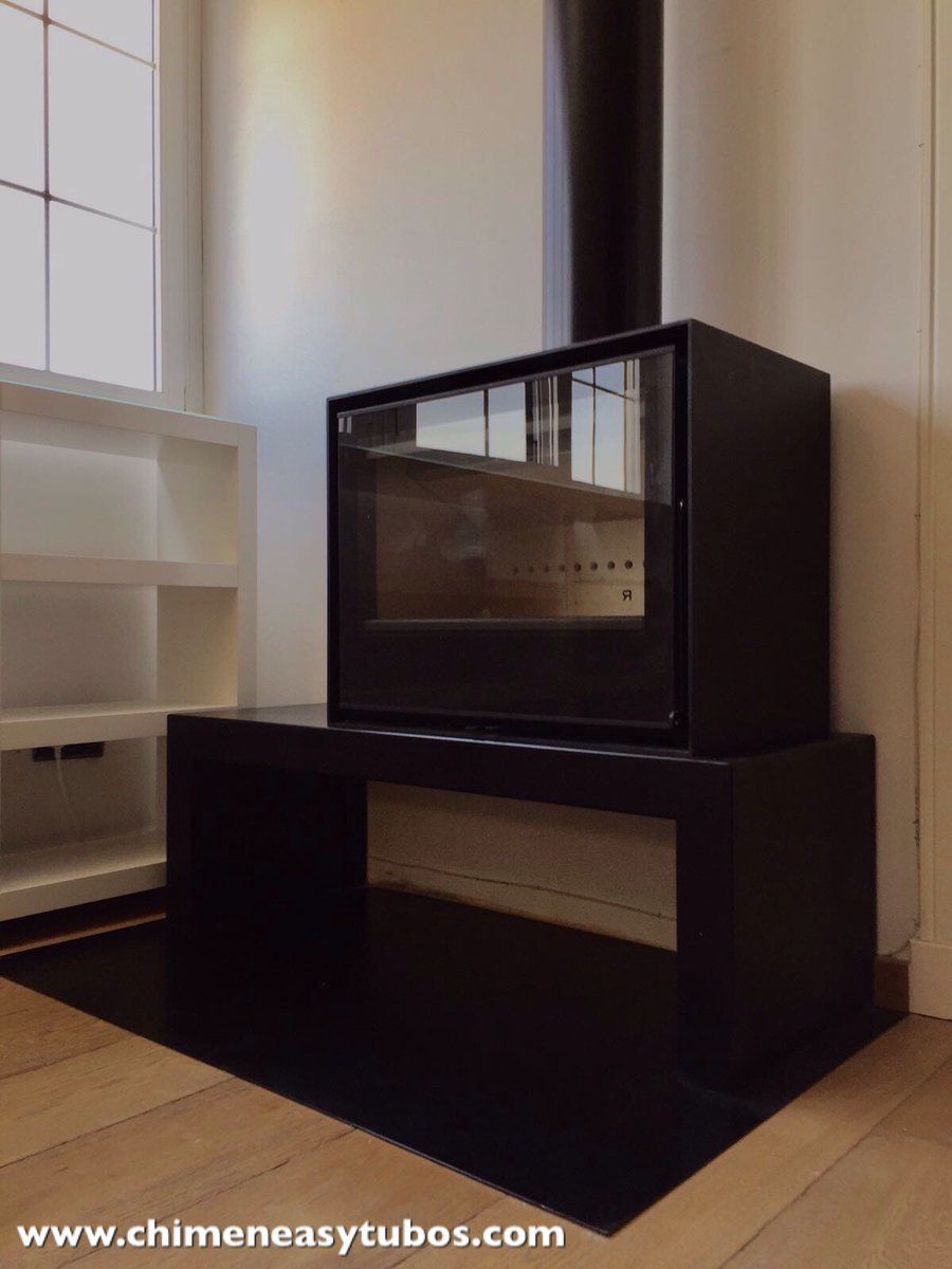 Una imagen de una chimenea con el sitio web www.chimeneeasytubos.com en la parte inferior