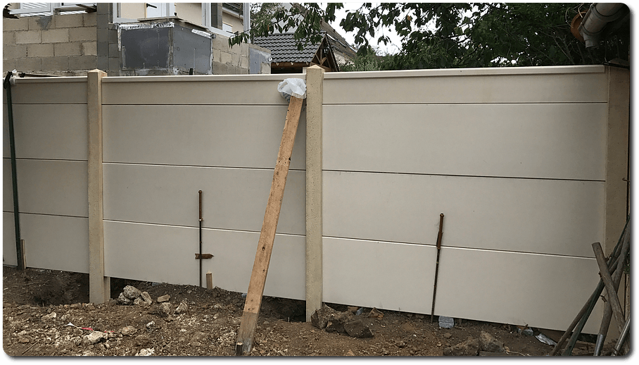 Clôture en construction