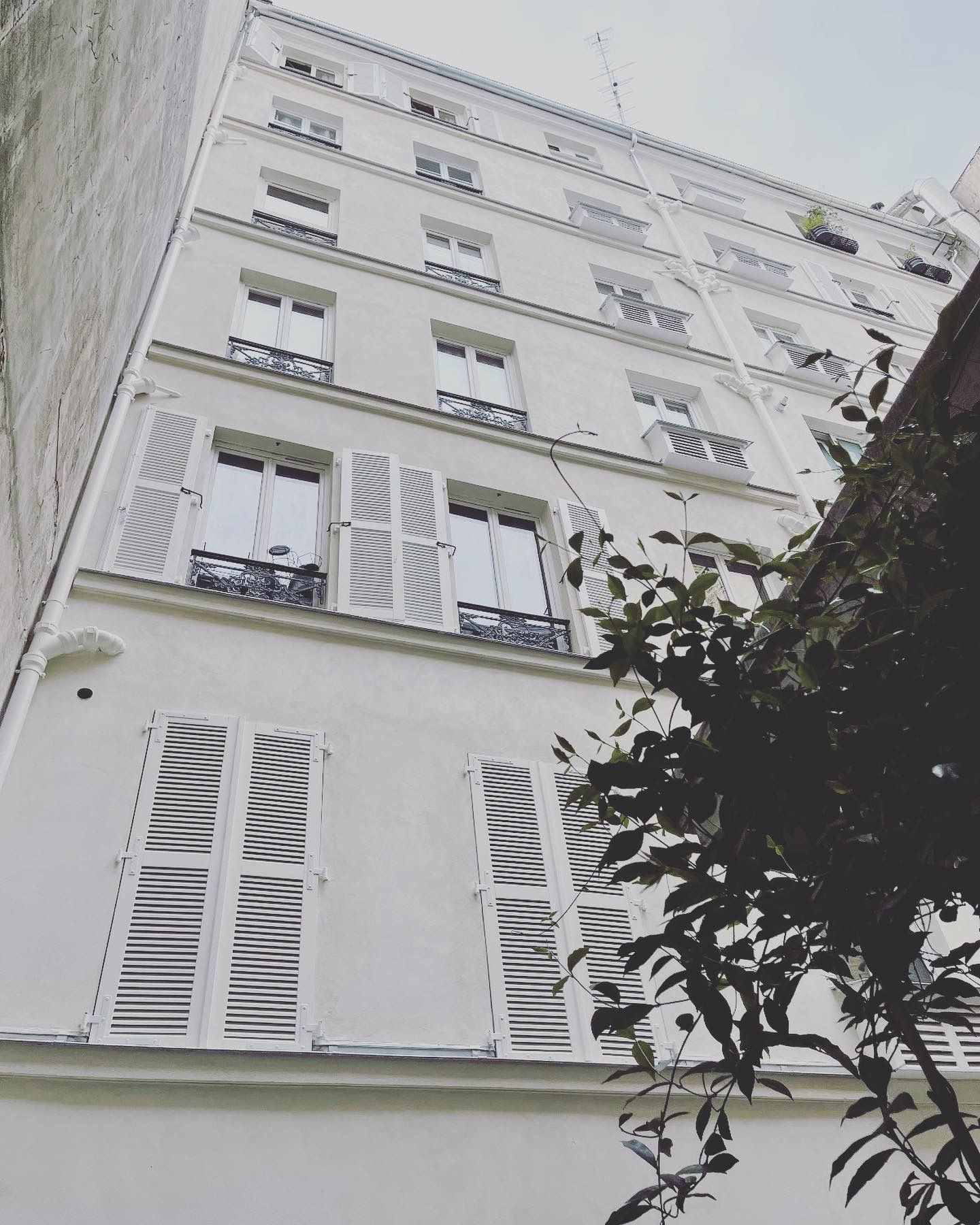 Façade d'immeuble parisien