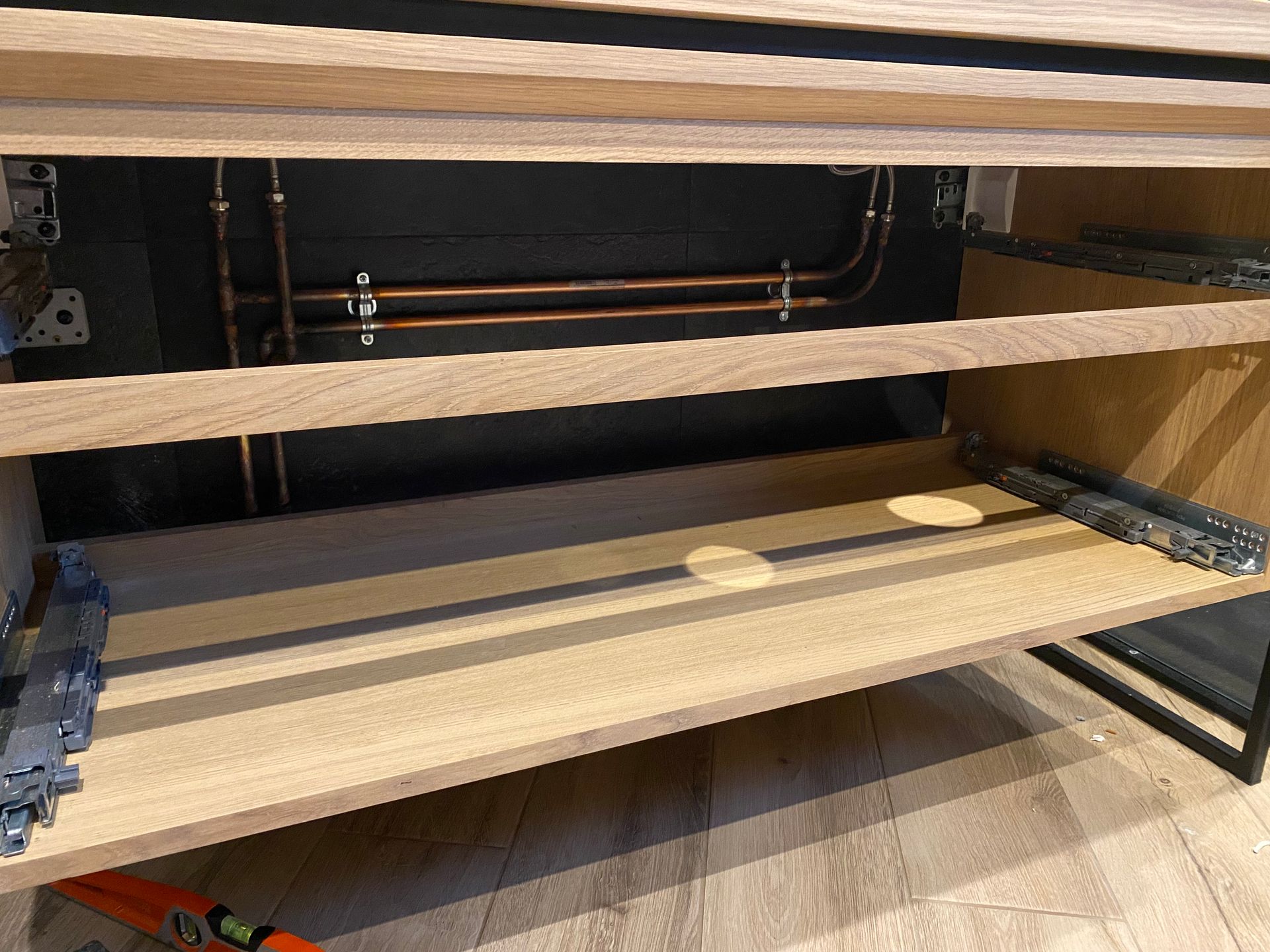 Tuyaux en cuivre pour alimentation eau chaude et eau froide