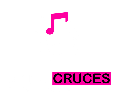 Nota musical rosa sobre la palabra "CRUCES" en un cuadro rosa.