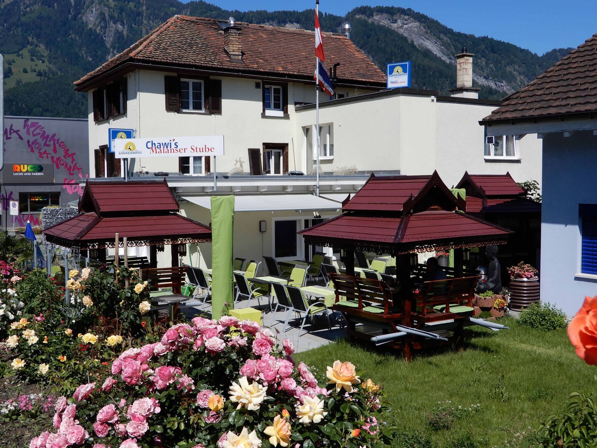 Restaurant aussen - Chawi's Malanser Stube - Malans GR