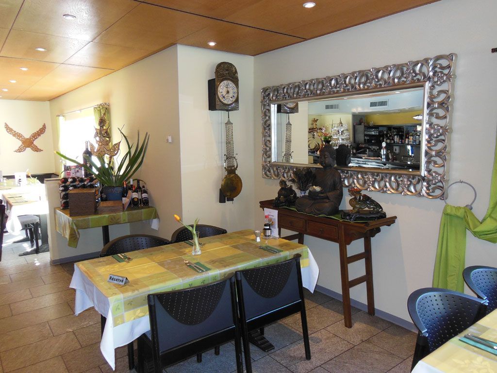 Restaurant aussen - Chawi's Malanser Stube - Malans GR