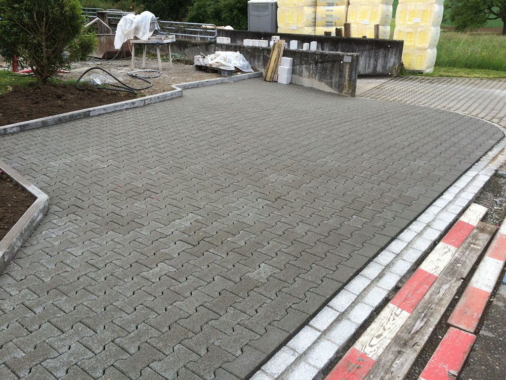 Vorplatz + Gartenrevision - Gebr. Hutter AG - Schinznach Bad