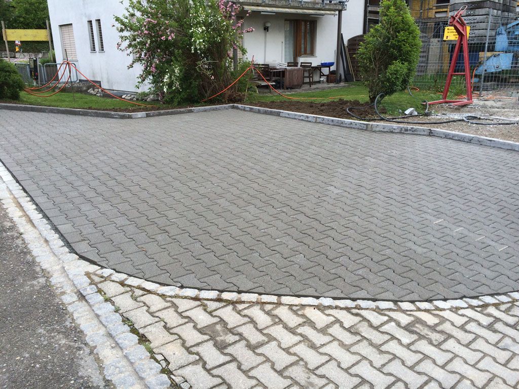 Vorplatz + Gartenrevision - Gebr. Hutter AG - Schinznach Bad