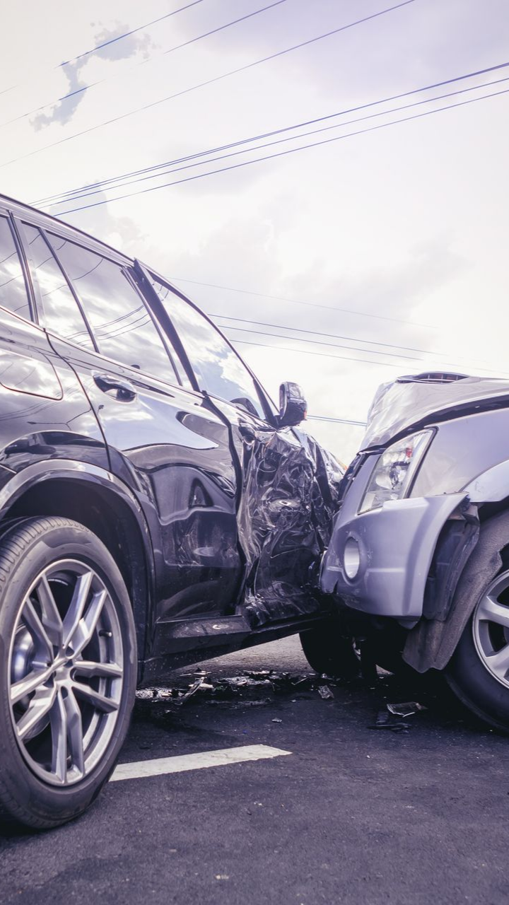 Voiture qui entre dans une portière