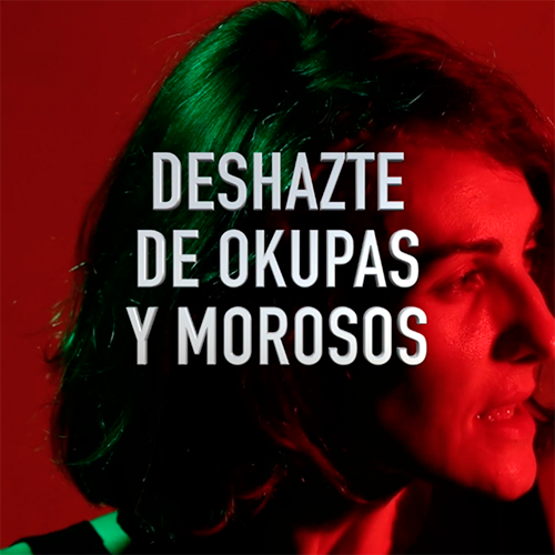 Una foto de una mujer con las palabras 