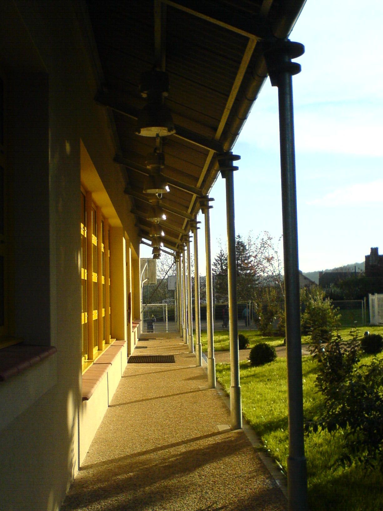 Poteaux d'une école