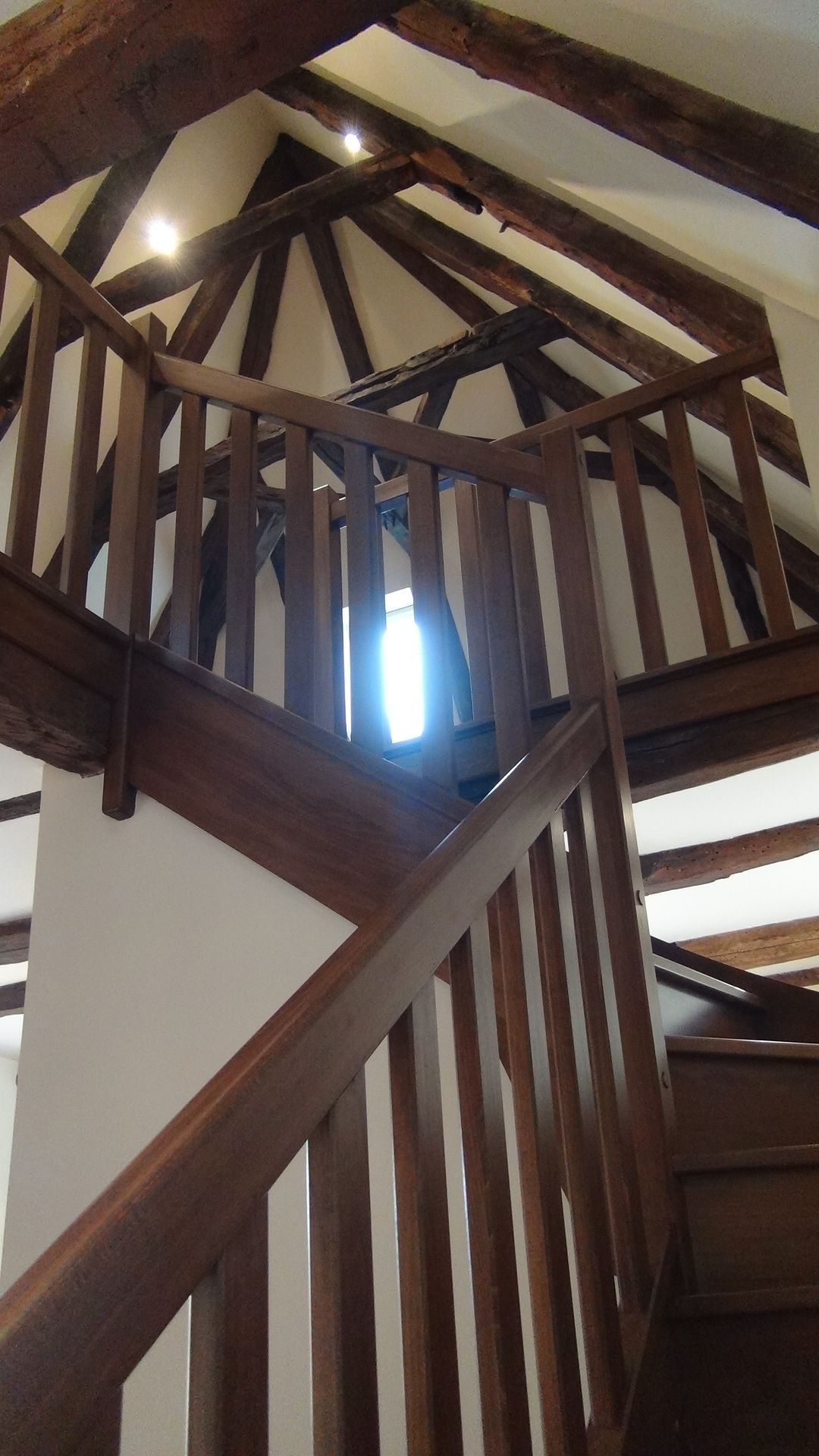 Escalier en bois sous combles