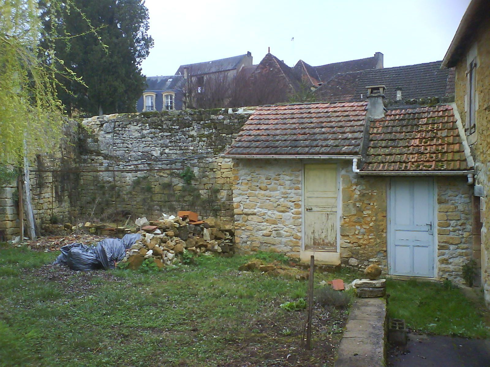 Cabane de jardin en pierre