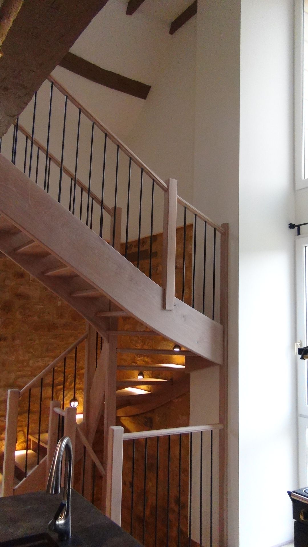 Intérieur maison individuelle - escalier