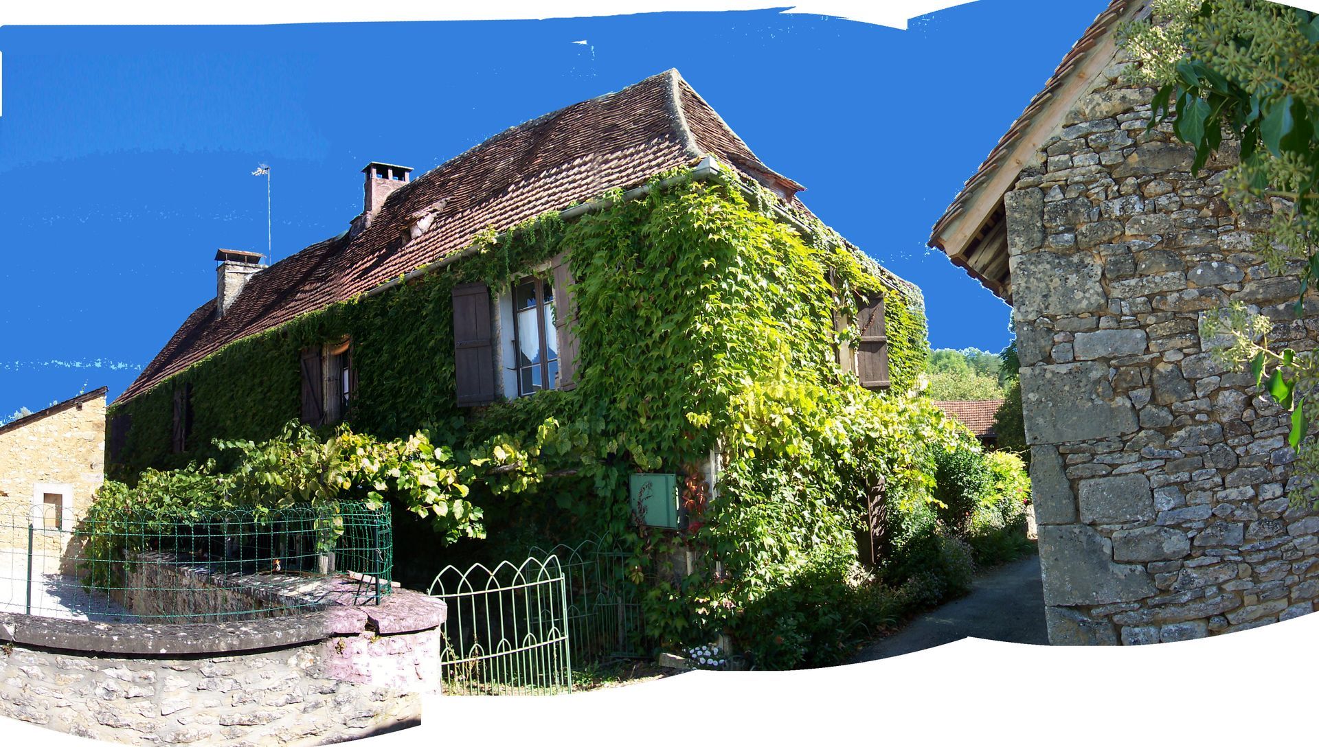 Maison avec façade écologique