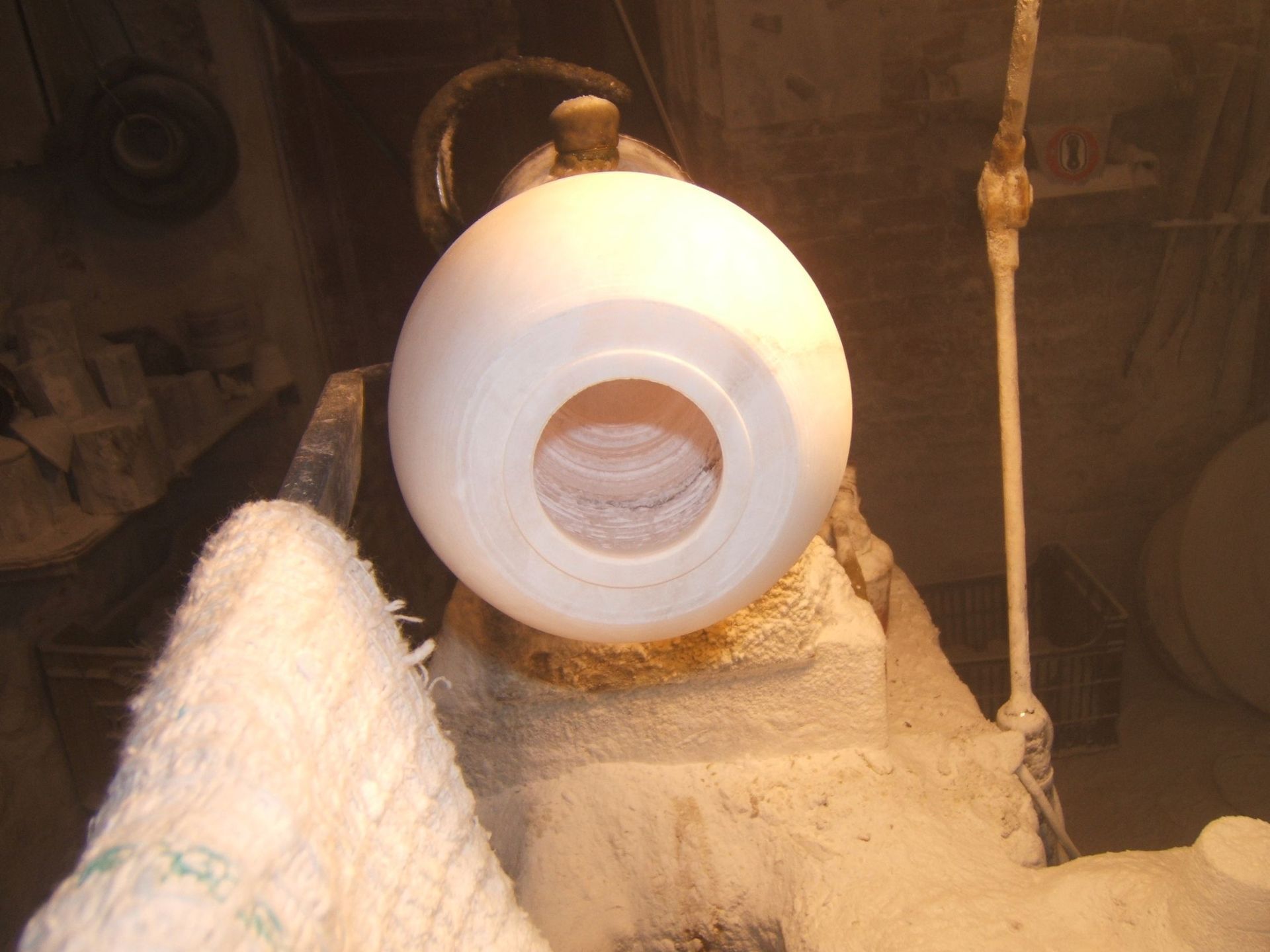 Urns Switzerland US America UK worldwide