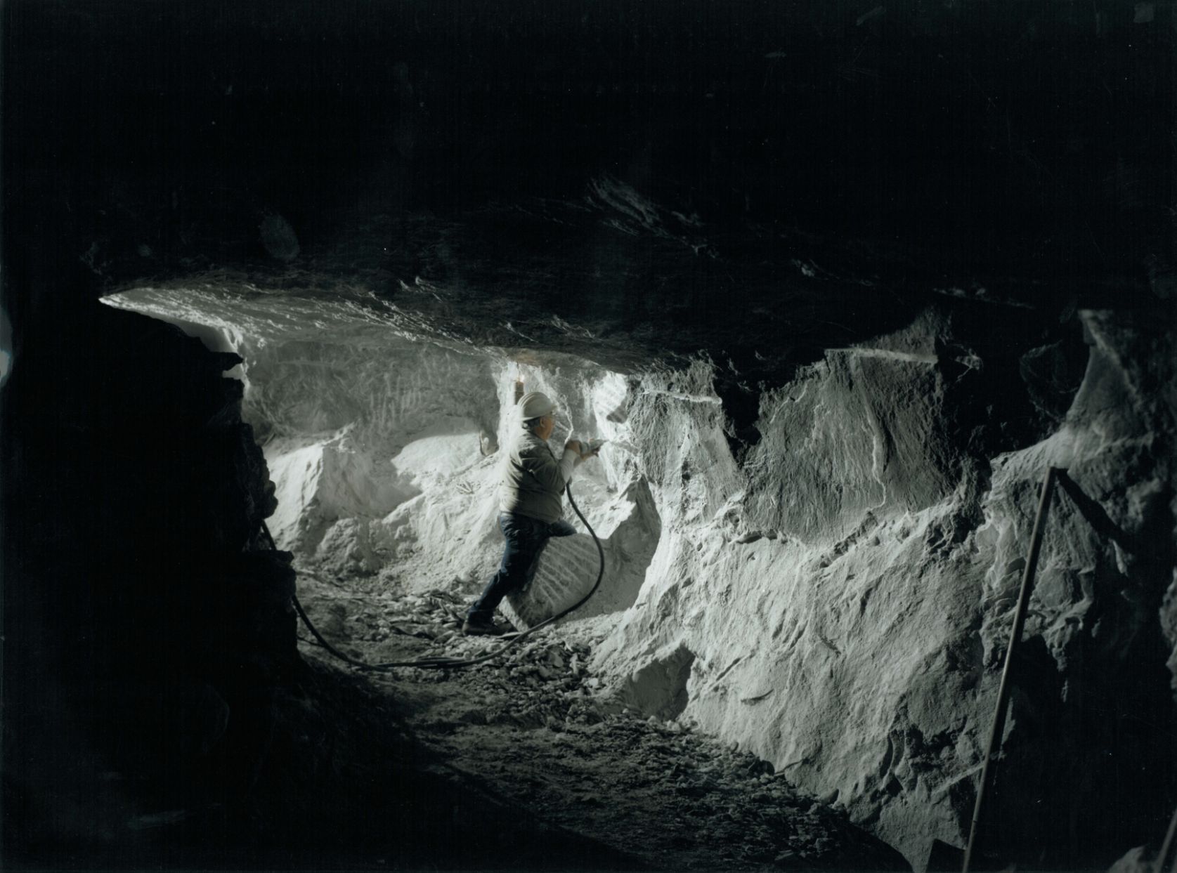 Stollen Kanope Haustierurne Schweiz Toskana weltweit