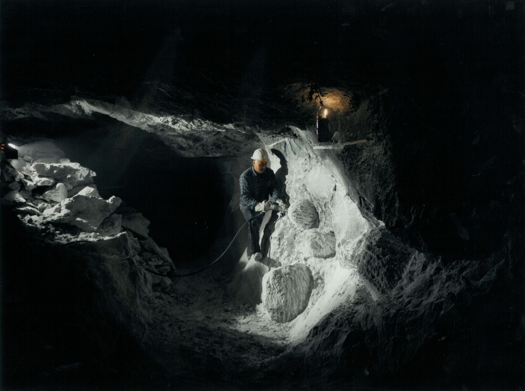 Stollen Kanope Haustierurne Schweiz Toskana weltweit