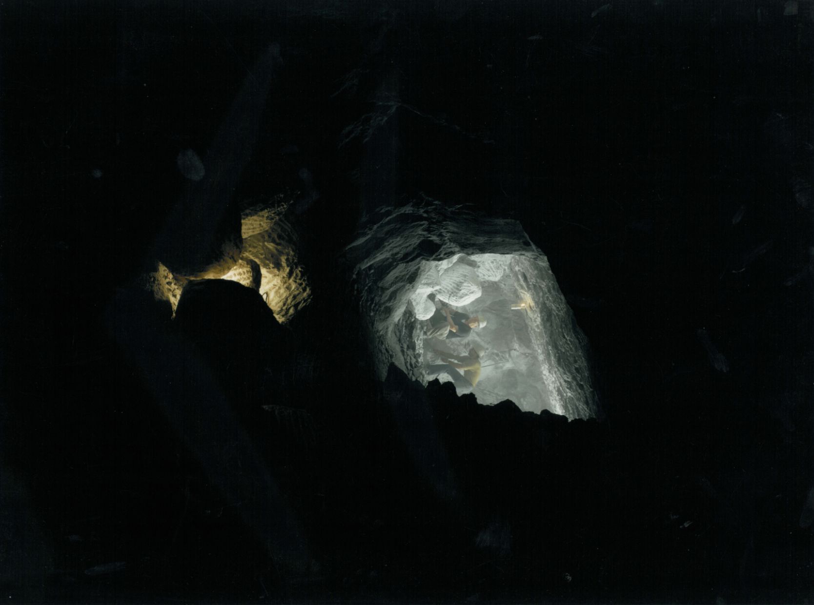 Stollen Kanope Haustierurne Schweiz Toskana weltweit