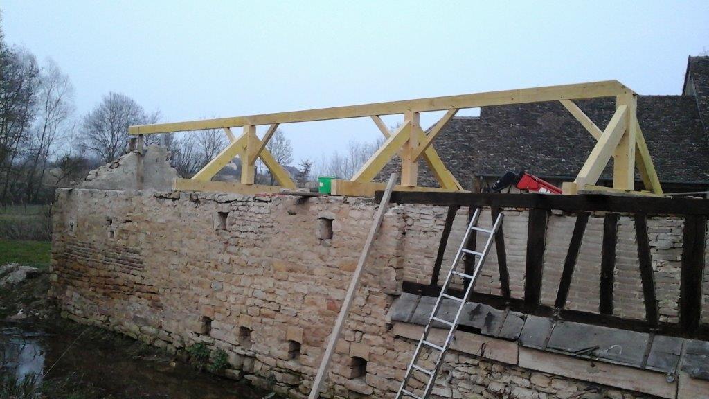 Rénovation charpente traditionnelle Baudrières