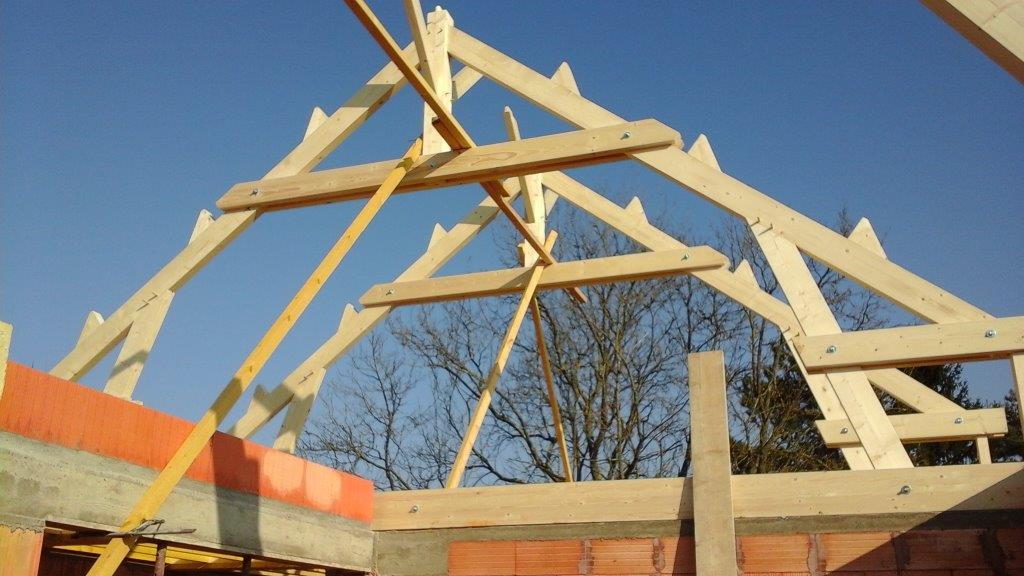 Charpente traditionnelle sur maison neuve Beaumont sur Grosne