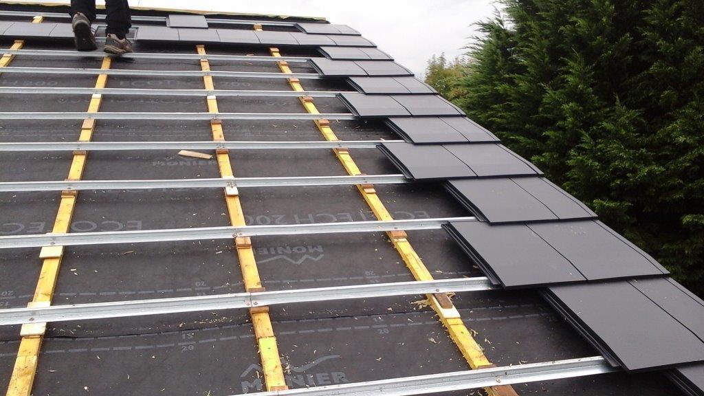 Couverture tuiles plastiques à Saint Rémy