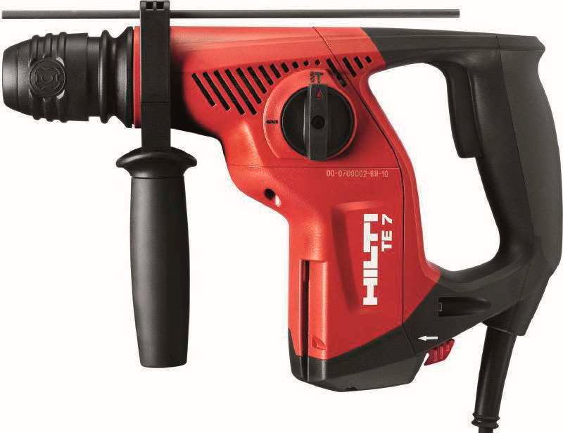 Taladro percutor rotativo Hilti TE 7 de color rojo y negro, visto desde un perfil lateral.