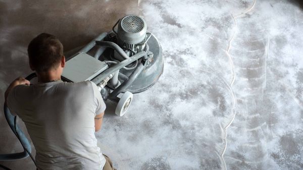 Ikkunoiden pesu ja rakennussiivoukset