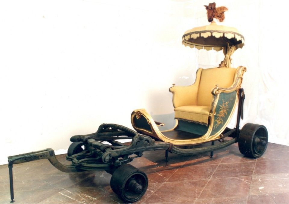 Gartenkalesche König Friedrich II. im Zustand nach der Restaurierung / Stiftung Preußische Schlösser und Gärten Berlin-Brandenburg / Foto: Ralph Broschke, 1997