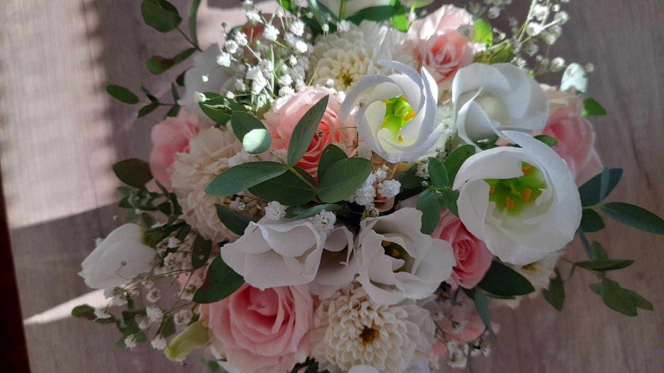 Brautstrauss mit Ringen