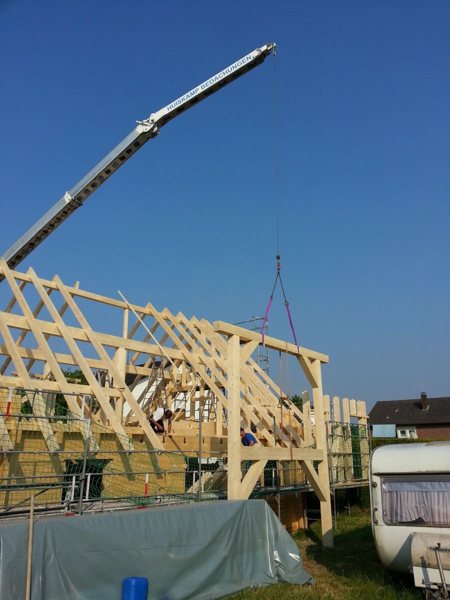 Kran am Haus Gerüst