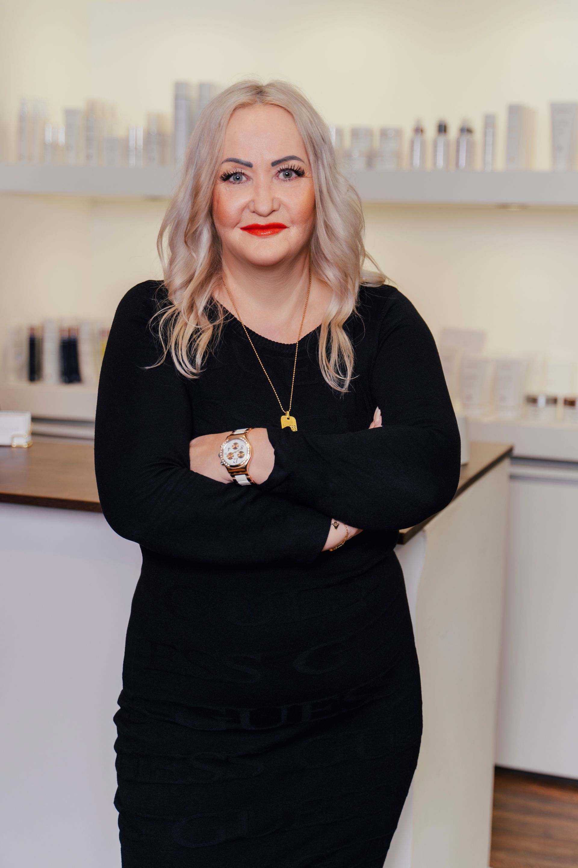 Friseurmeisterin Silke, Inhaberin