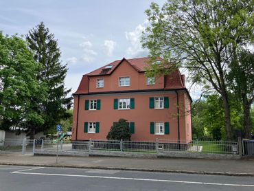 Außenansicht ZusammenZeit Dresden mit den Apartments Andalusier und Lipizzaner