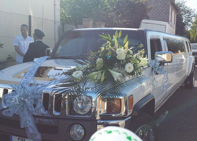 Une voiture décorée