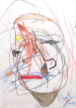 Dibujo abstracto infantil realizado con crayones y pintura, con cabello azul, detalles rojos y formas naranjas sobre papel blanco.