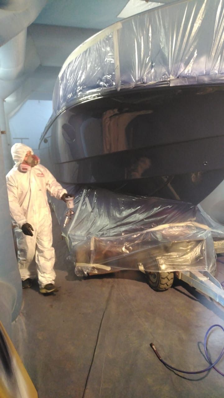 Peinture coque de bateau