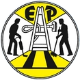 Rundes Emblem mit Figuren, die um einen Turm arbeiten, darüber die Buchstaben „EP“. Farben: Gelb, Schwarz und Weiß.