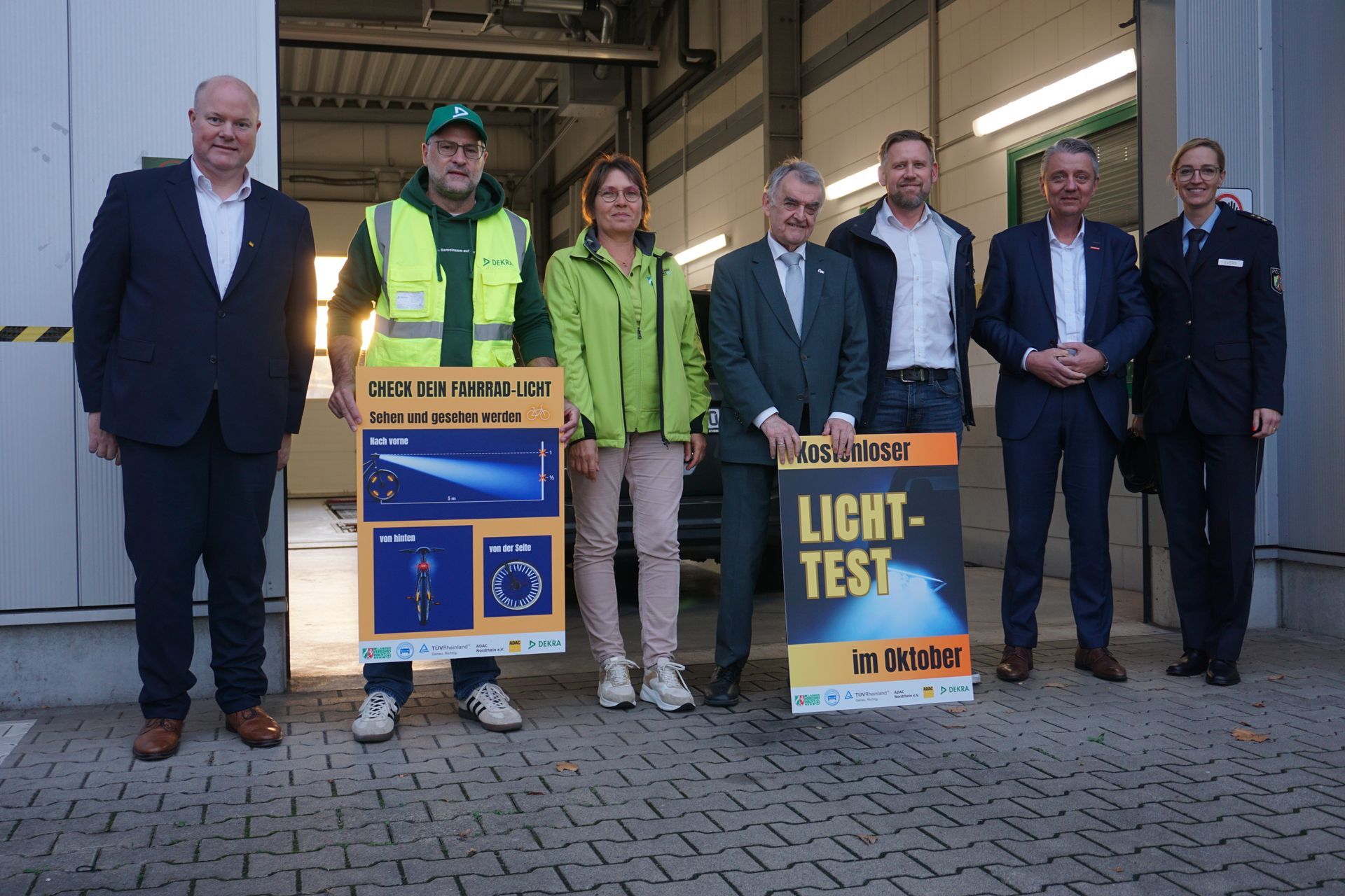 Jetzt den Licht-Test machen (lassen) – am Auto und am Fahrrad