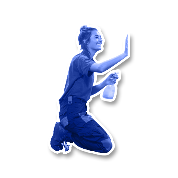 Agent nettoyant une vitre