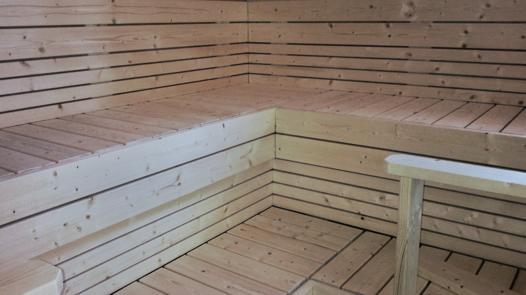 saunan vaaleat lauteet