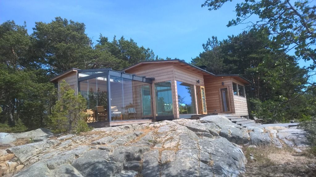 moderni talo kalliolla