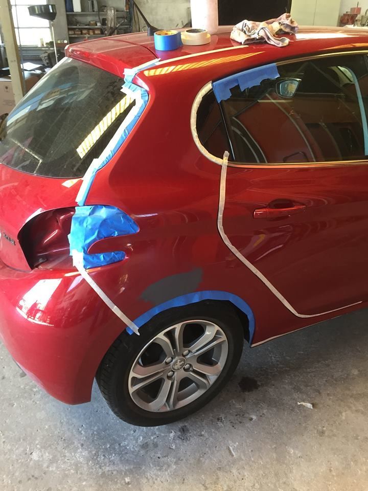 Travaux de peinture auto par nos peintres carrossiers