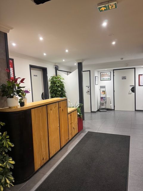 Chambre simples ou doubles chez My Hôtel Bordeaux prés de Bordeaux.