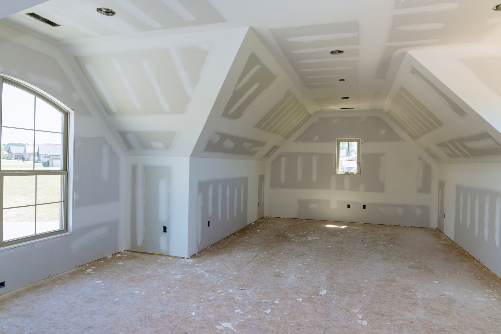 Pièce mansardée avec placo et bandes