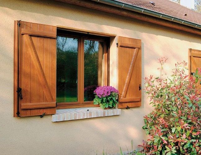 Des volets en bois