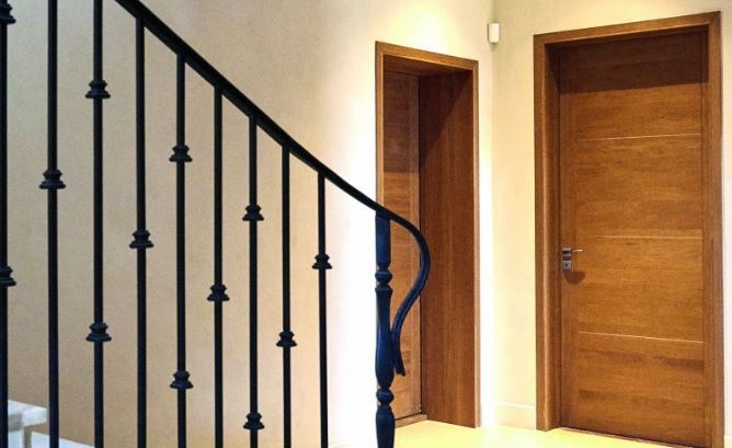 Portes de palier en bois