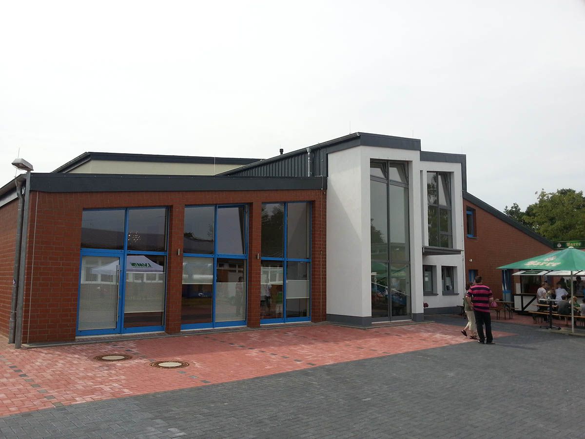 Gewerbebau Sporthalle