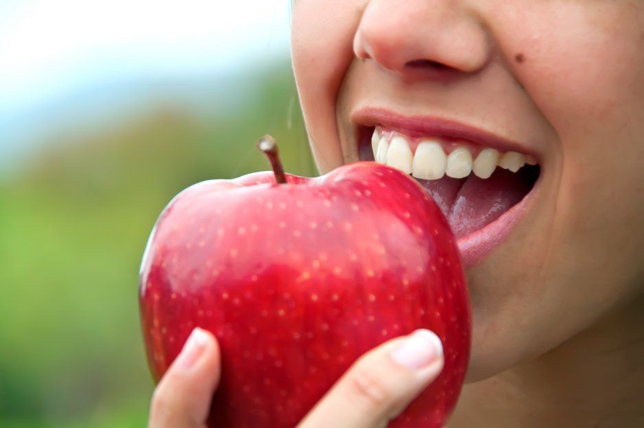 Recupera tu calidad de vida con implantes dentales: Beneficios para la salud física y mental